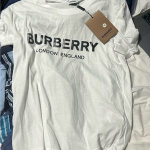 Burberry t-shirt